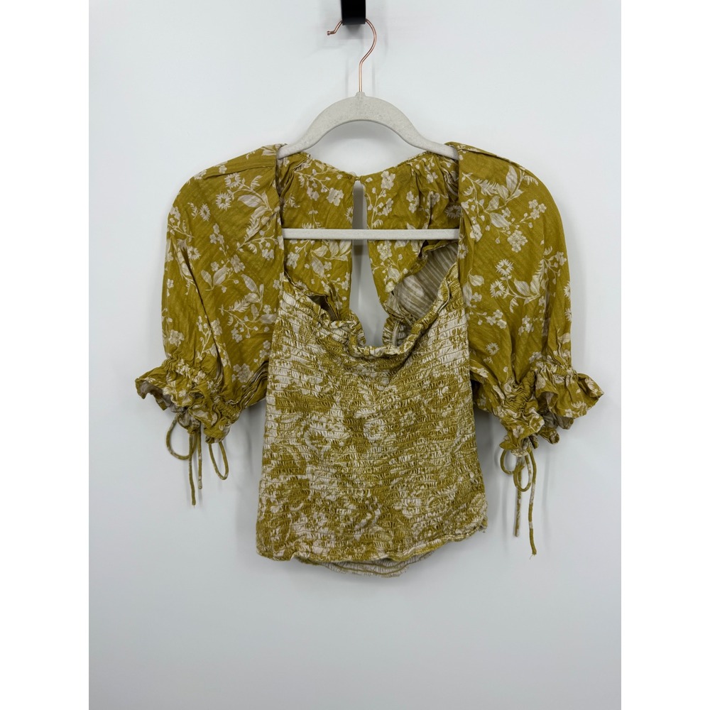 Anthropologie Seersucker Smocked Puff-Sleeve Crop Top Womens Small Yellow Floral